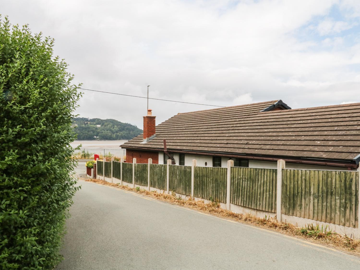 Вилла 3 Trem Afon Llansanffraid Glan Conwy Экстерьер фото