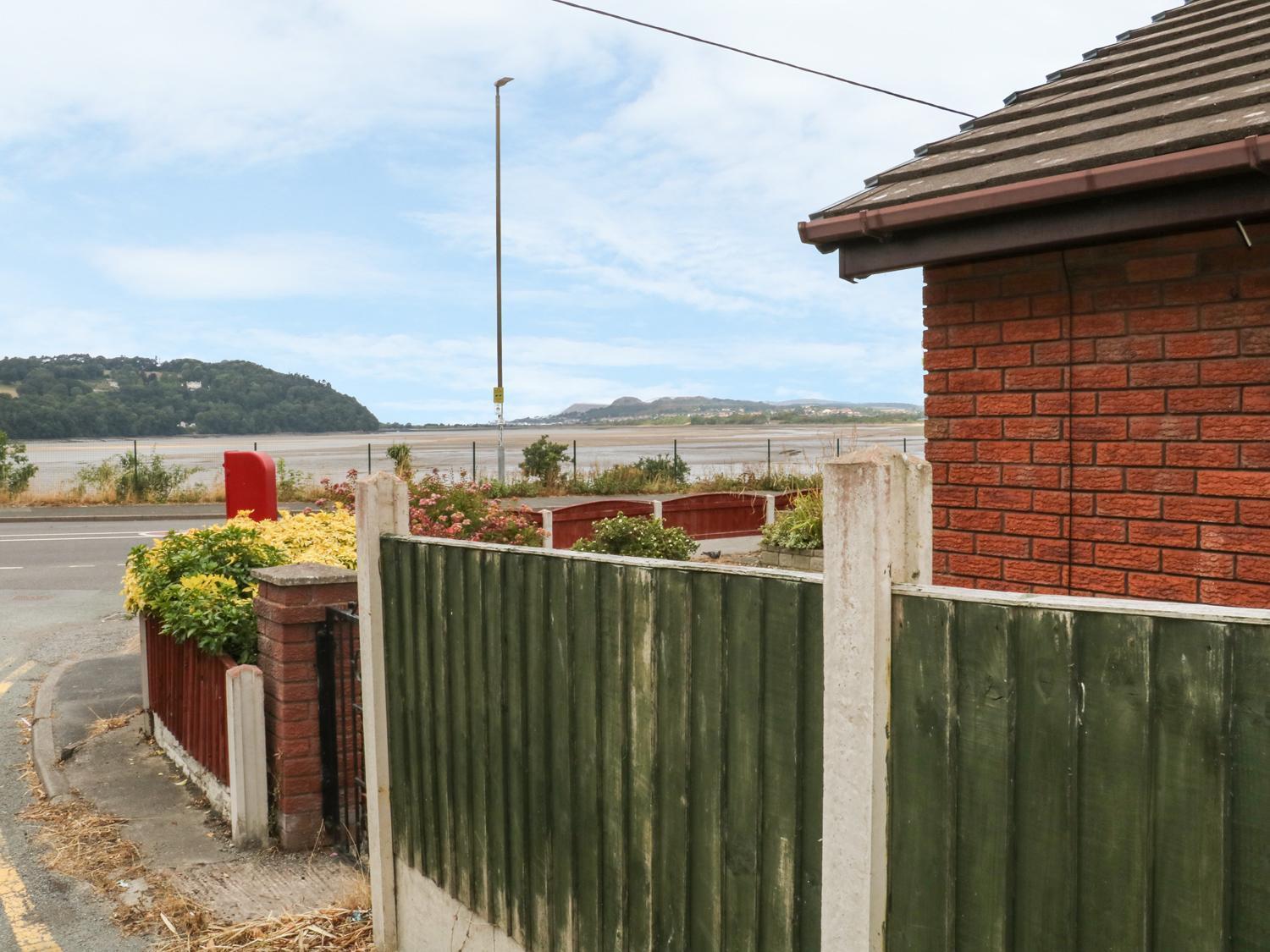Вилла 3 Trem Afon Llansanffraid Glan Conwy Экстерьер фото