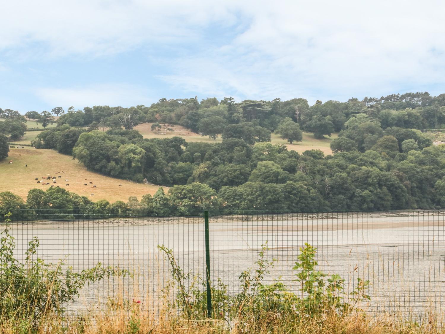 Вилла 3 Trem Afon Llansanffraid Glan Conwy Экстерьер фото